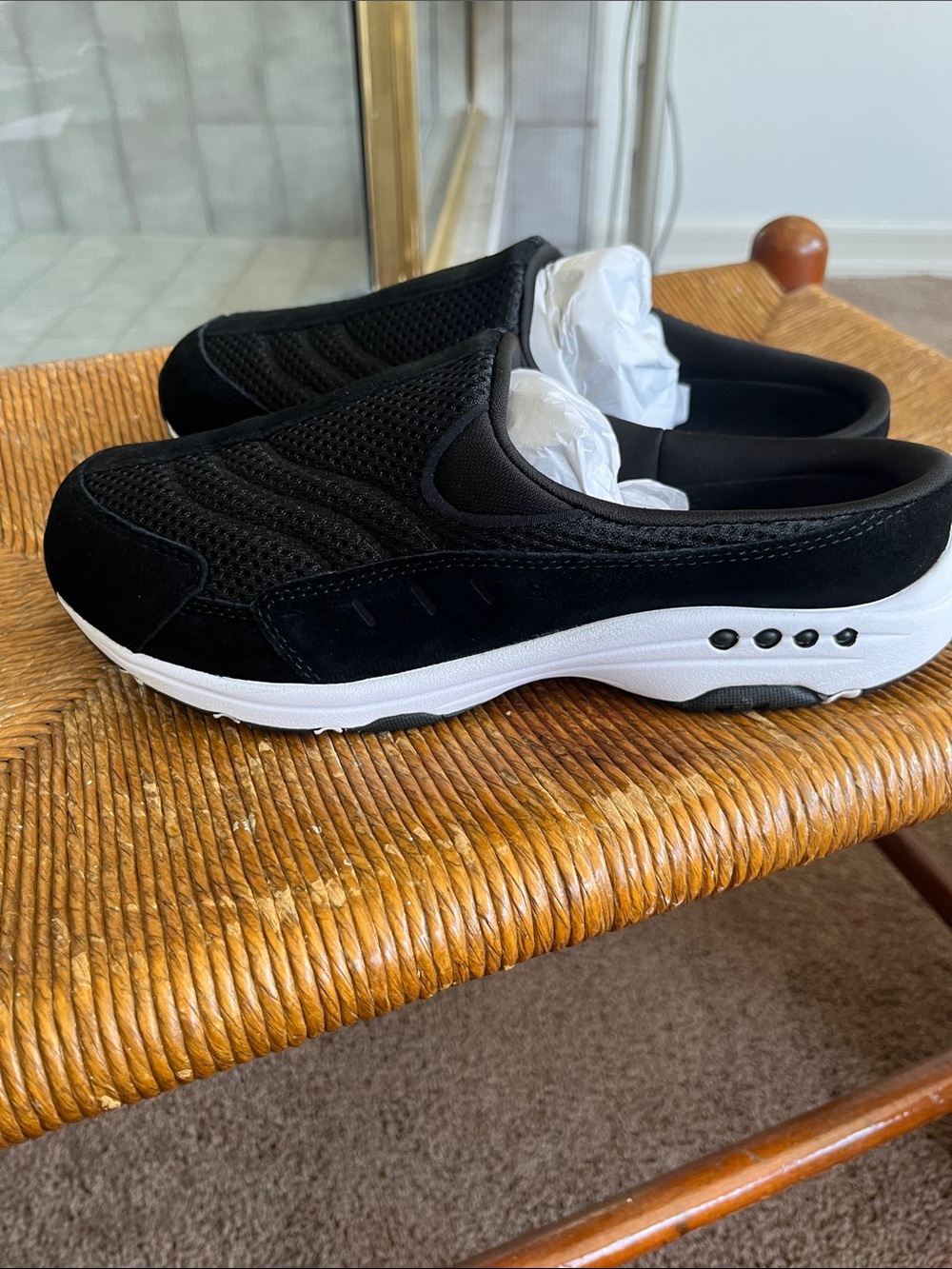 Easy Spirit Black Slip-On Mesh & Suede sneakers loafers size 10 W new